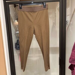 Loft very stylist ankle leggings.